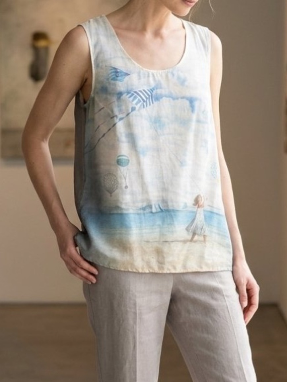Sleeveless Beach-Print Silk Blend Top in Light Blue & Beige